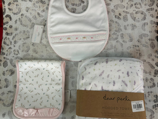 Bibs/burps/ blankets