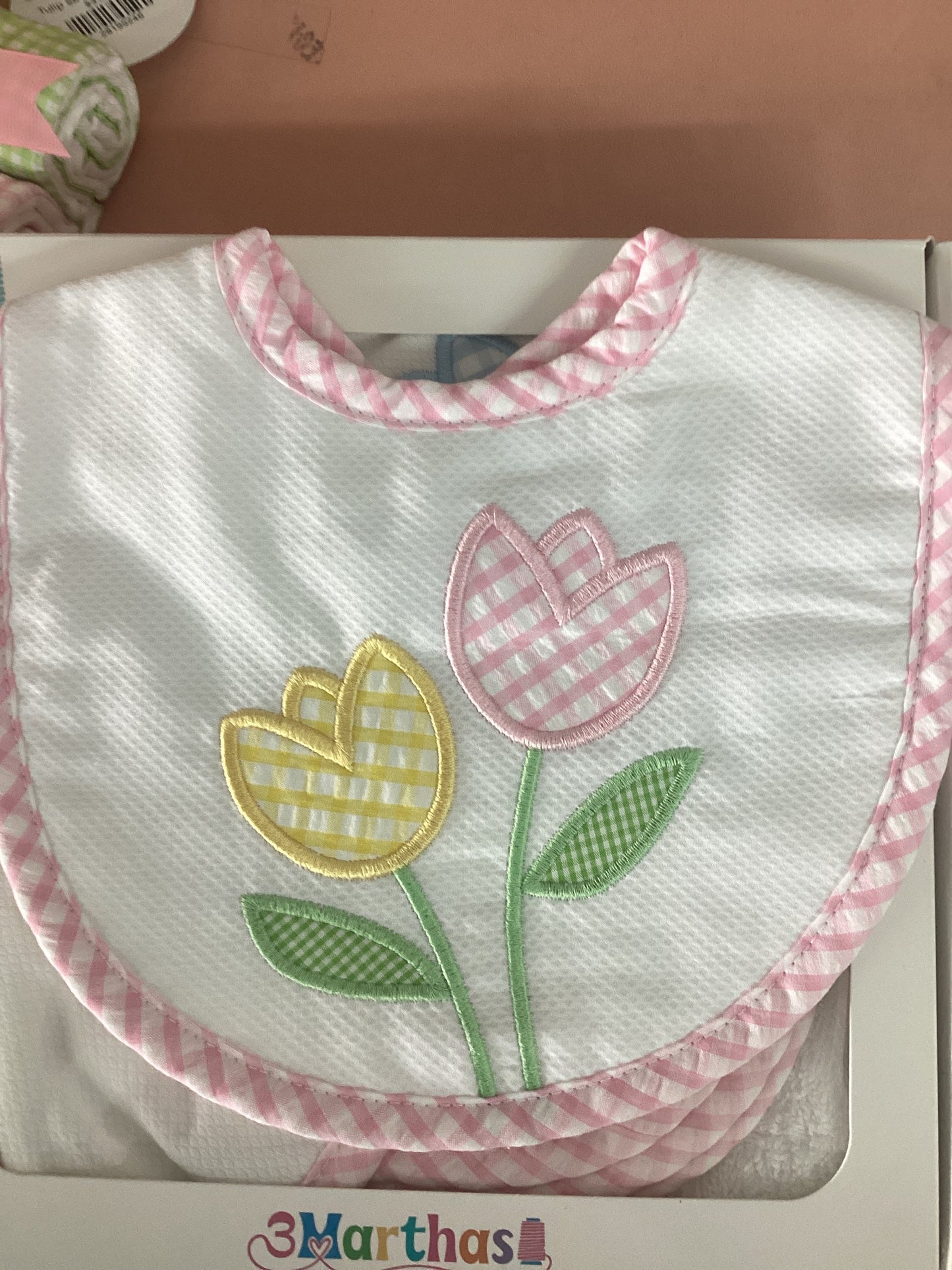 Tulip Appliqué Basic Bib