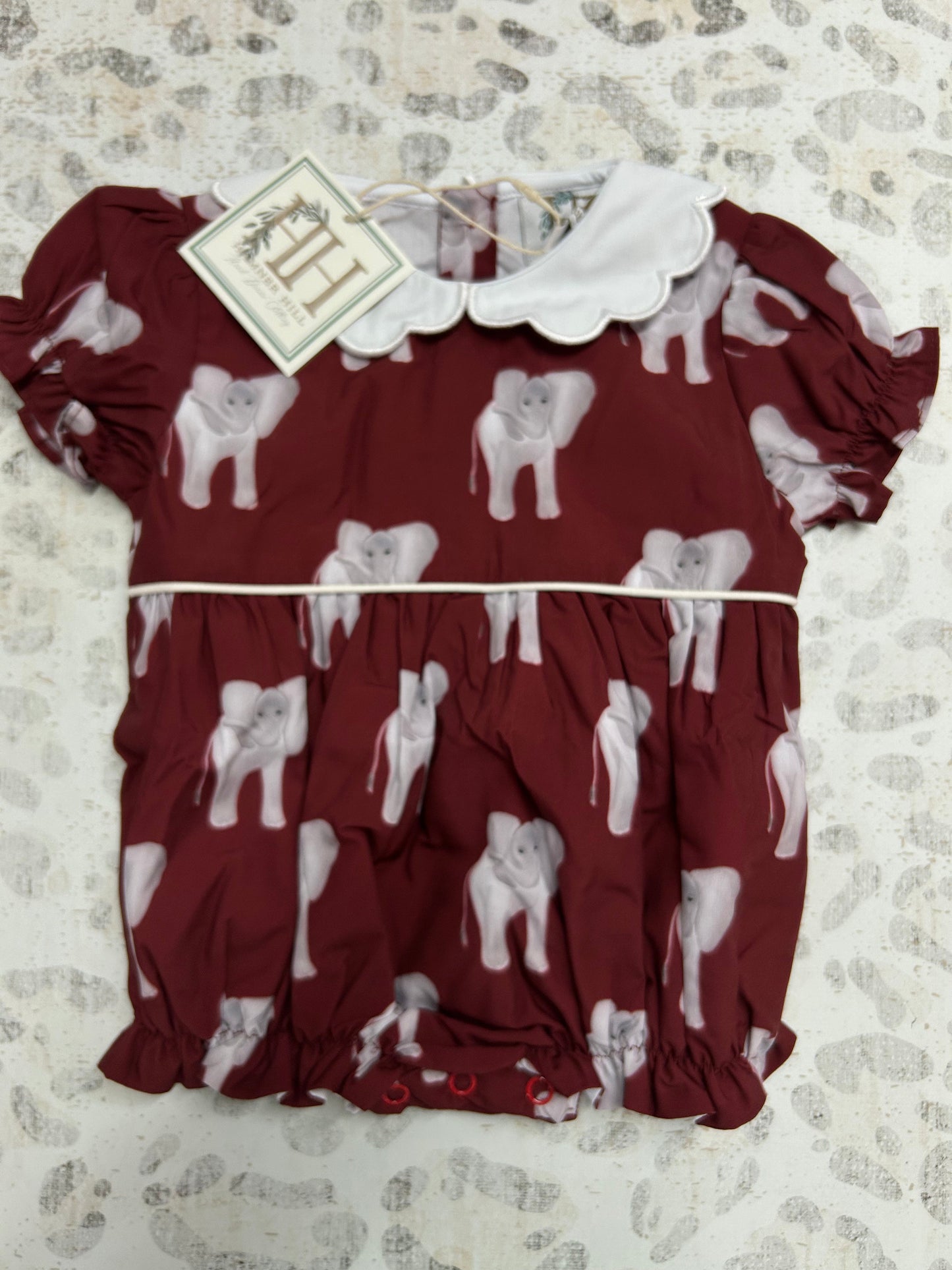 Hamner Hill Elephant Scalloped Collar Bubble