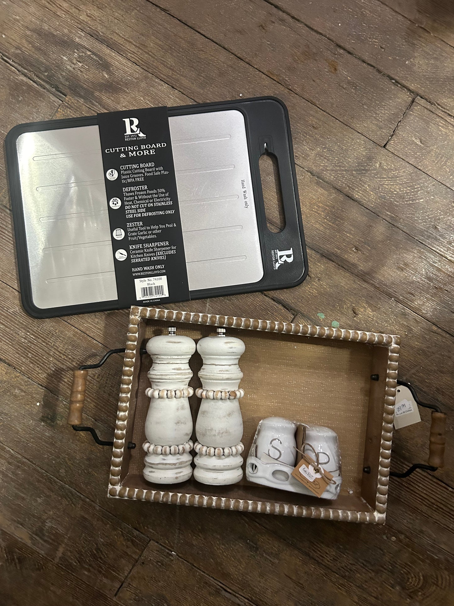 S/P & Cutting Board
