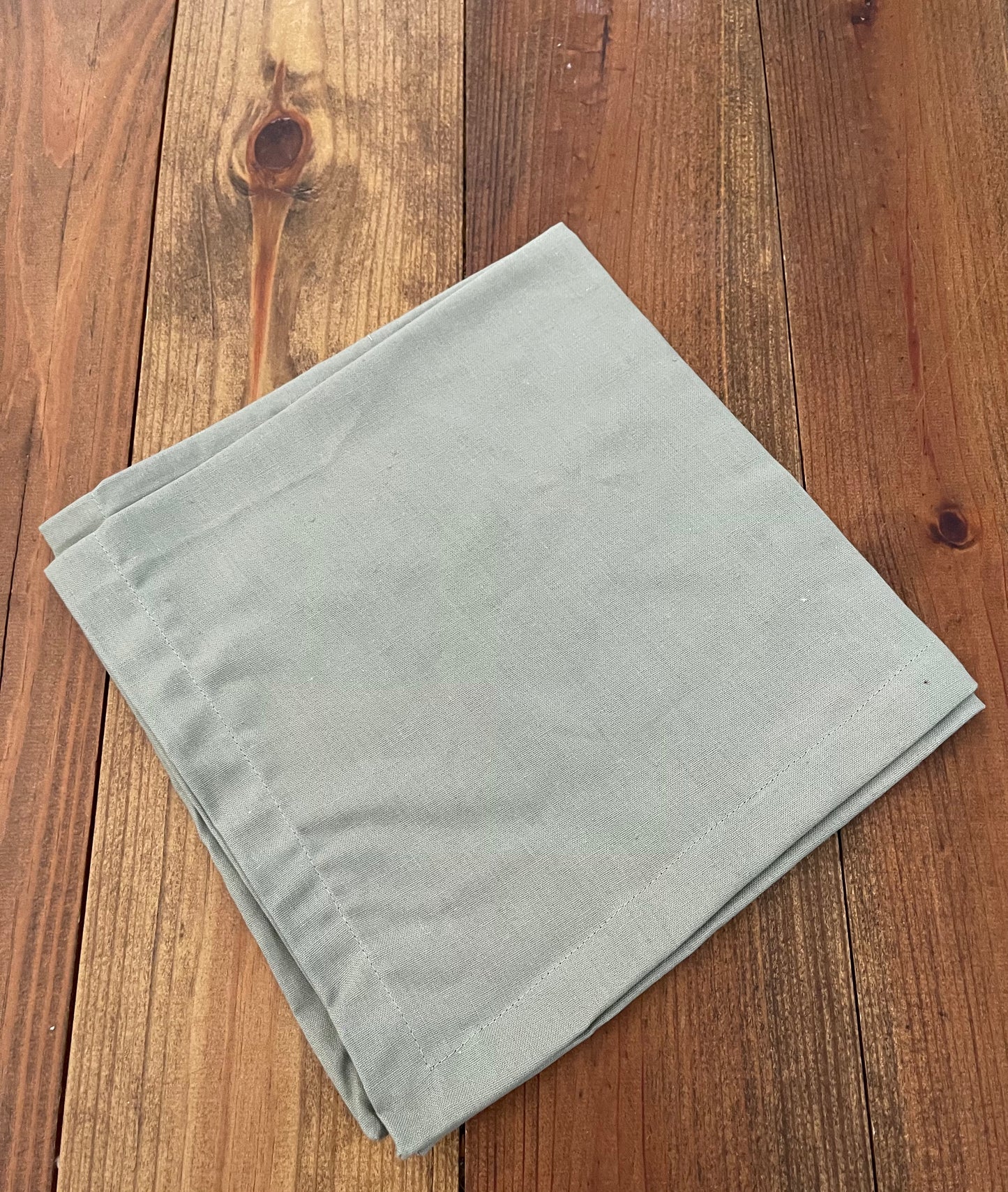 Split P light green napkins