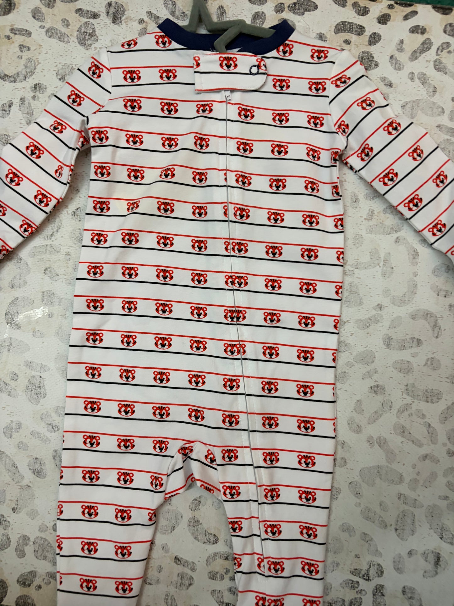 Auburn Items -Roberts