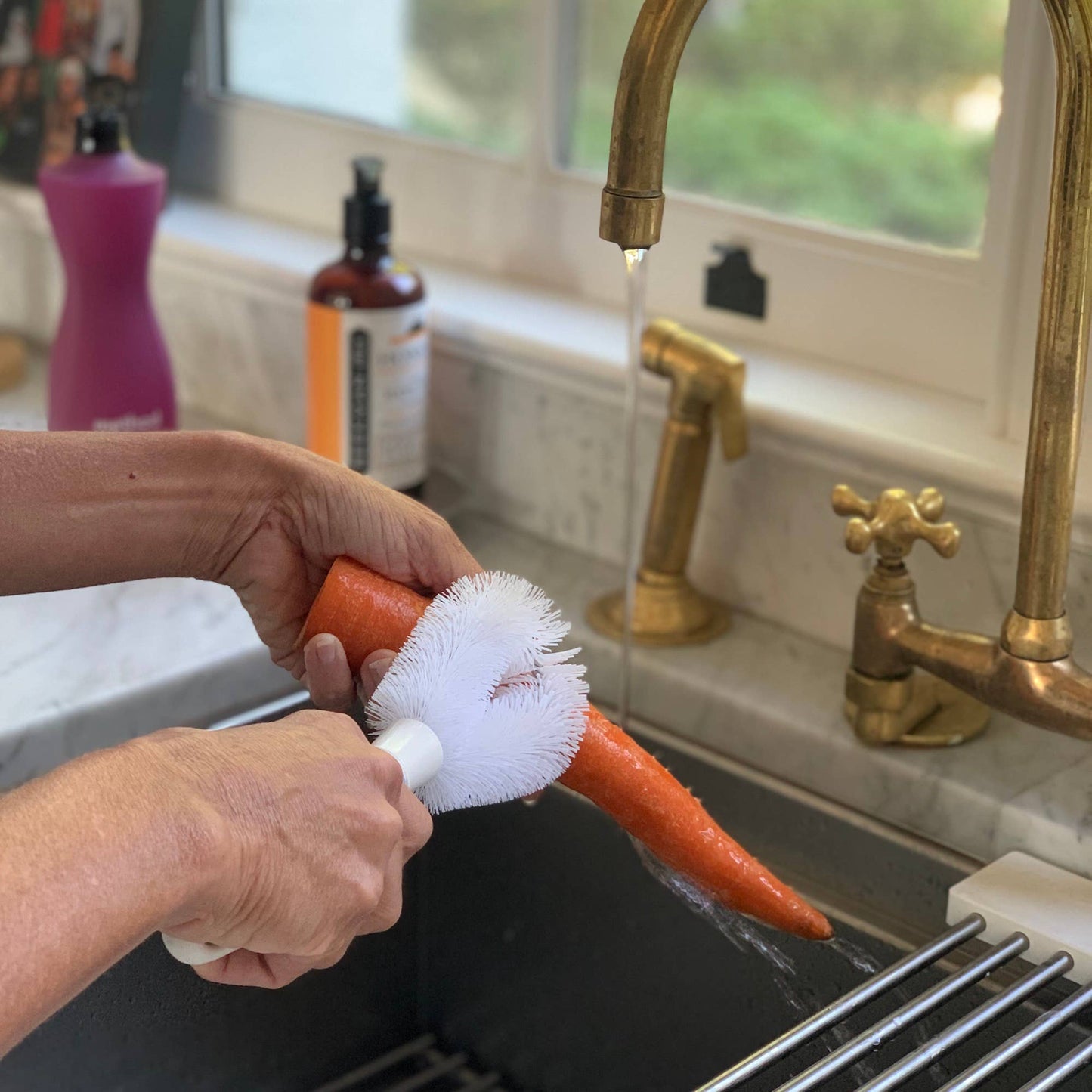 Fox Run Vegetable Cleaning Brush, 10.5” x 3.5” x 1.25”