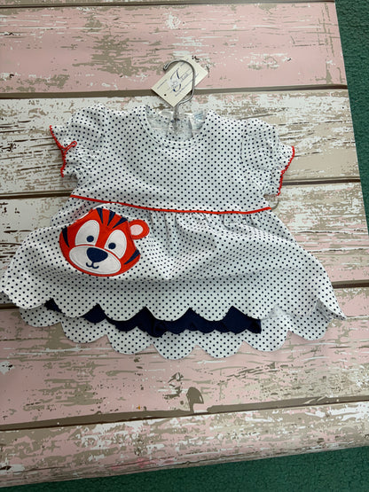 Dresses & Outfits TTD