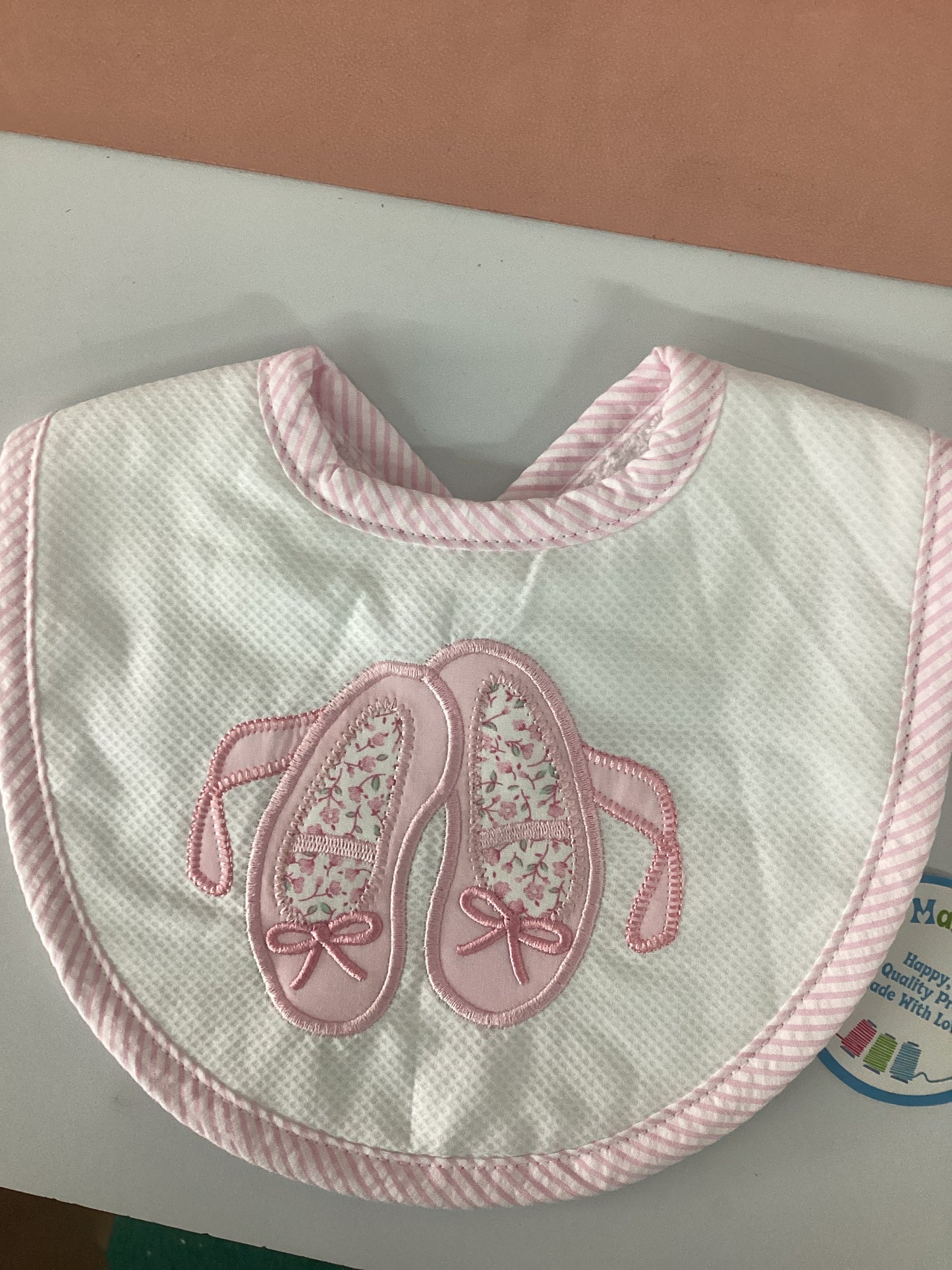 Ballet Appliqué Basic Bib