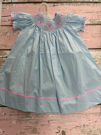 Dresses & Outfits TTD