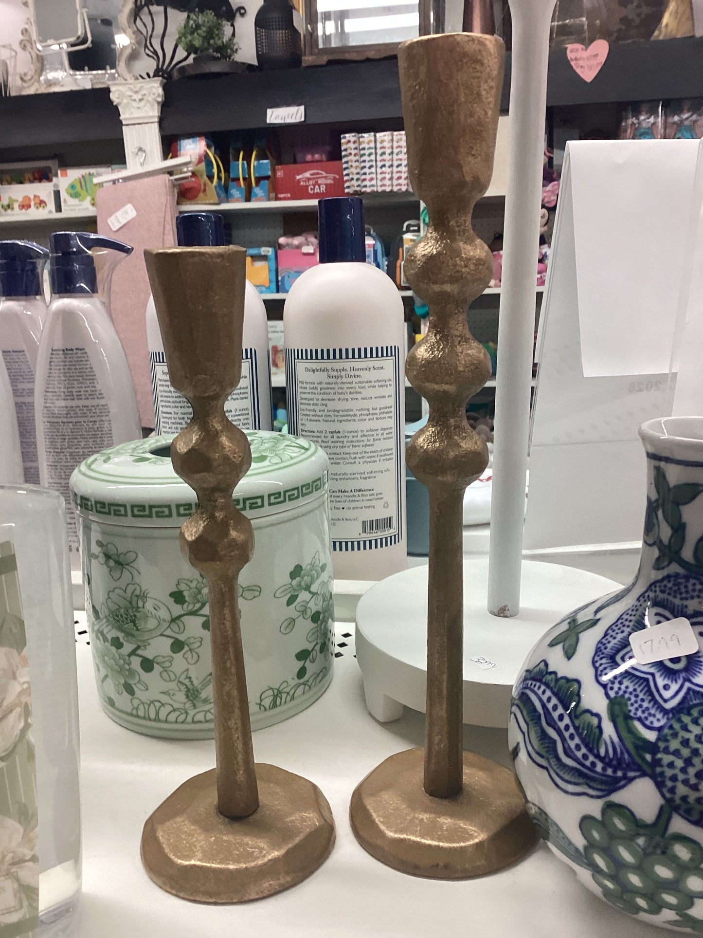Home Decor - Shelton/Thompson