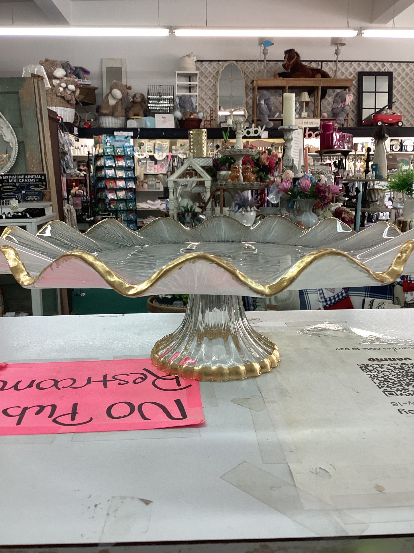 Gold Ruffled Cake Stand