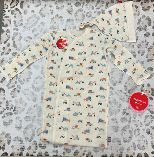 Magnetic Me Can You dig it gown + hat set