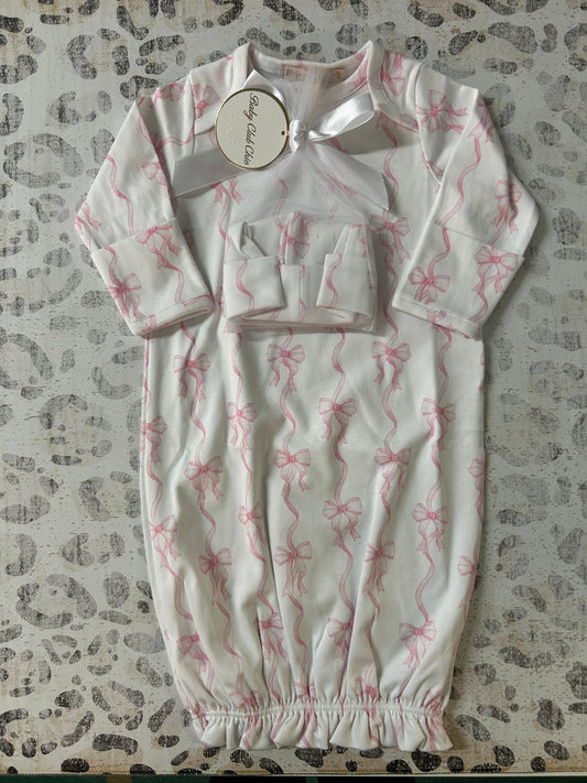 Baby Club Chic Baby Coquette Bows Printed Gown & Hat Set