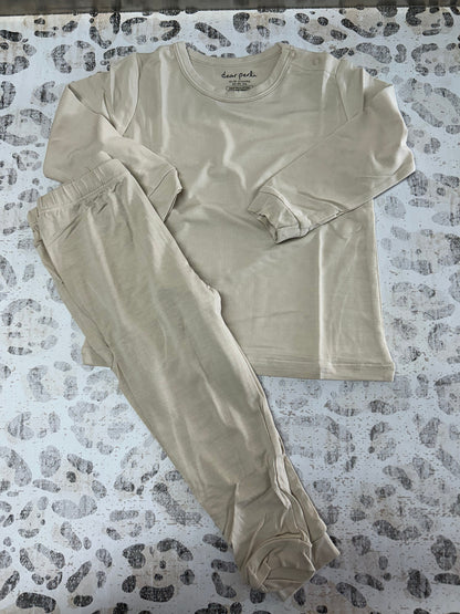 Dear Perli Oat Colored Collection