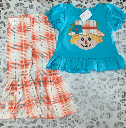 Scarecrow Applique on Turquoise w Plaid Pants