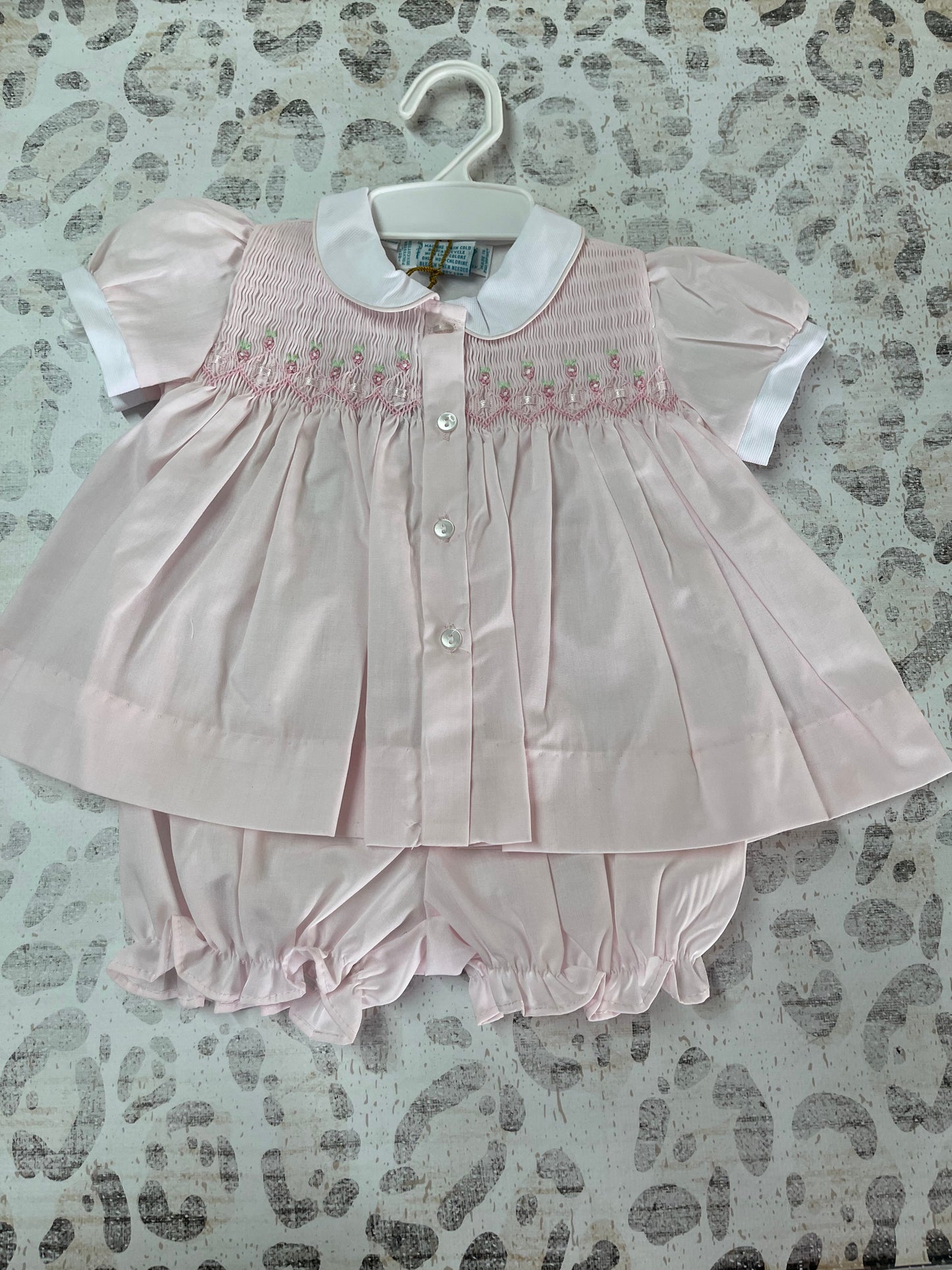 Feltman Brothers Smocked Ribbon Diaper Set