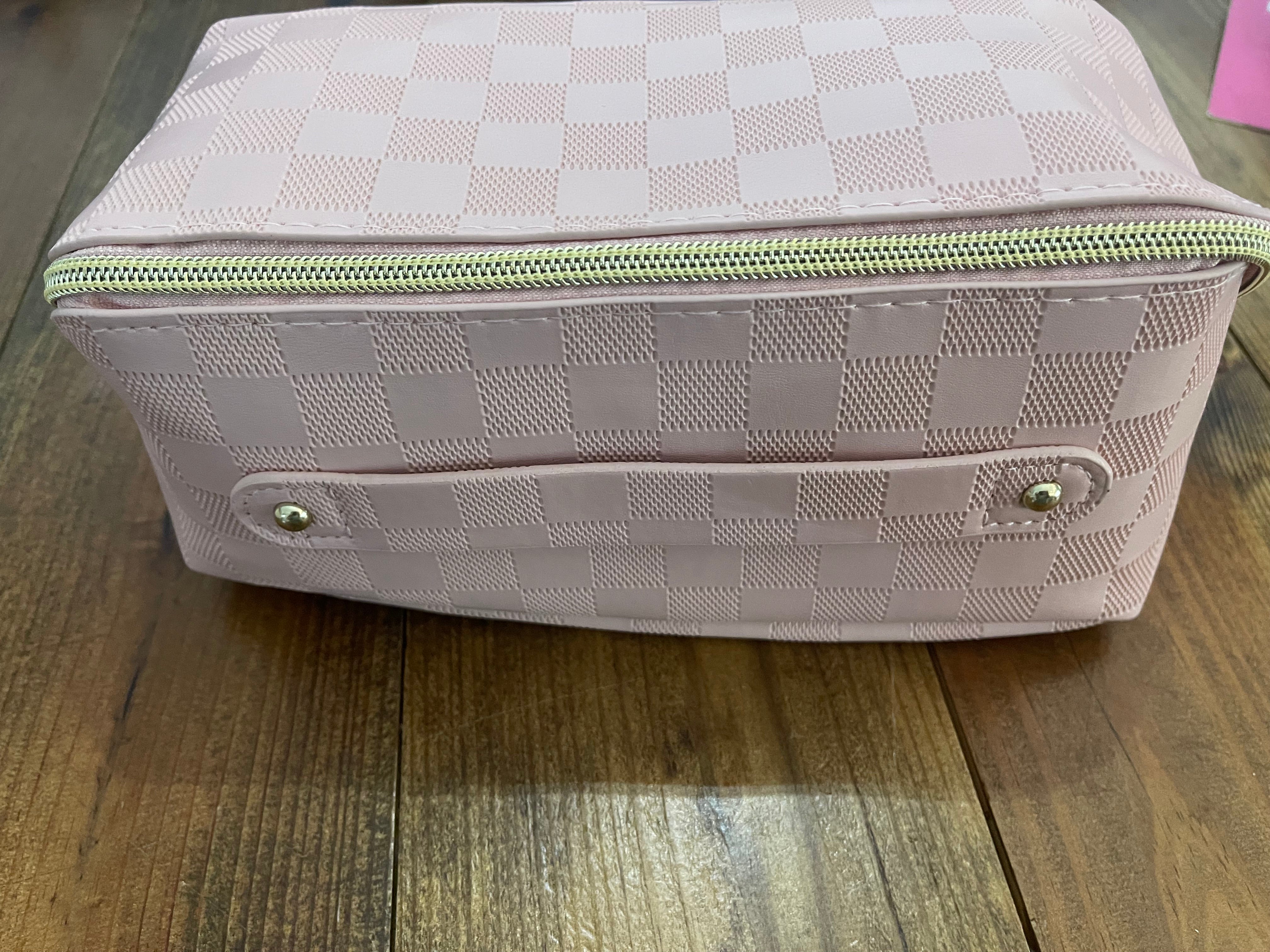 The Charming Cottage Makeup Bag - Thumbnail 2