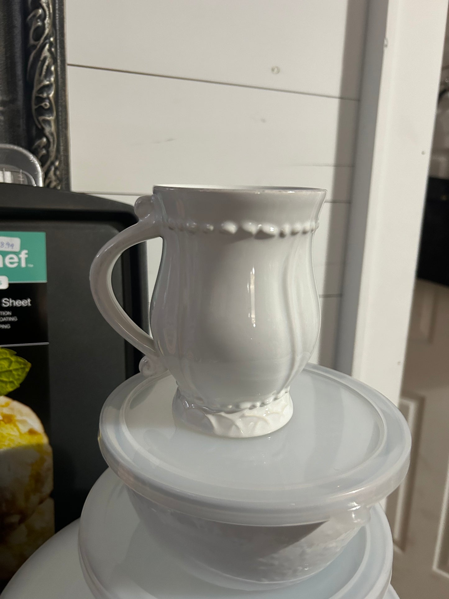 Historia Dishes (Paper White) -Holsenback/Aaron