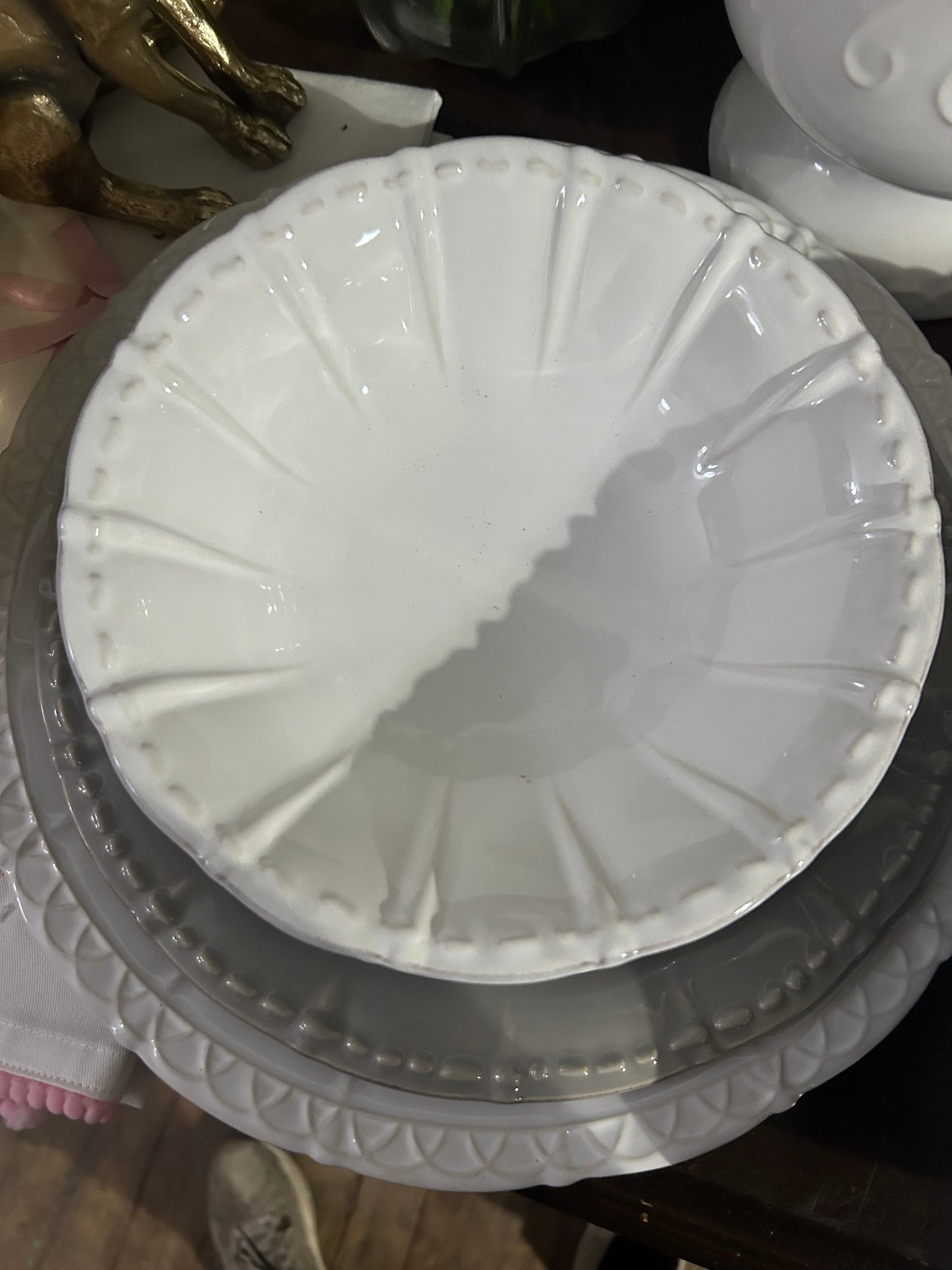 Historia Dishes (Paper White) -Holsenback/Aaron