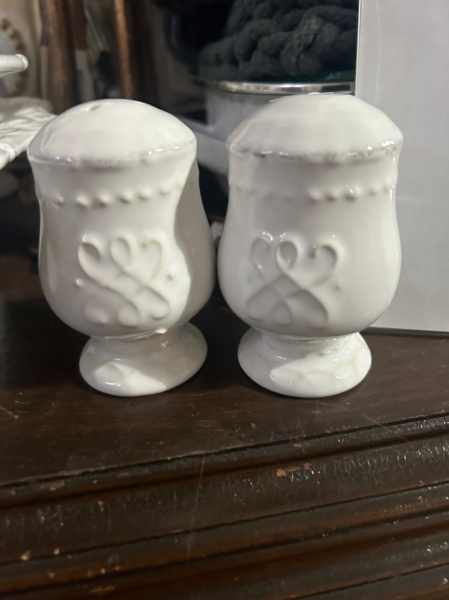 Historia Dishes (Paper White) -Holsenback/Aaron